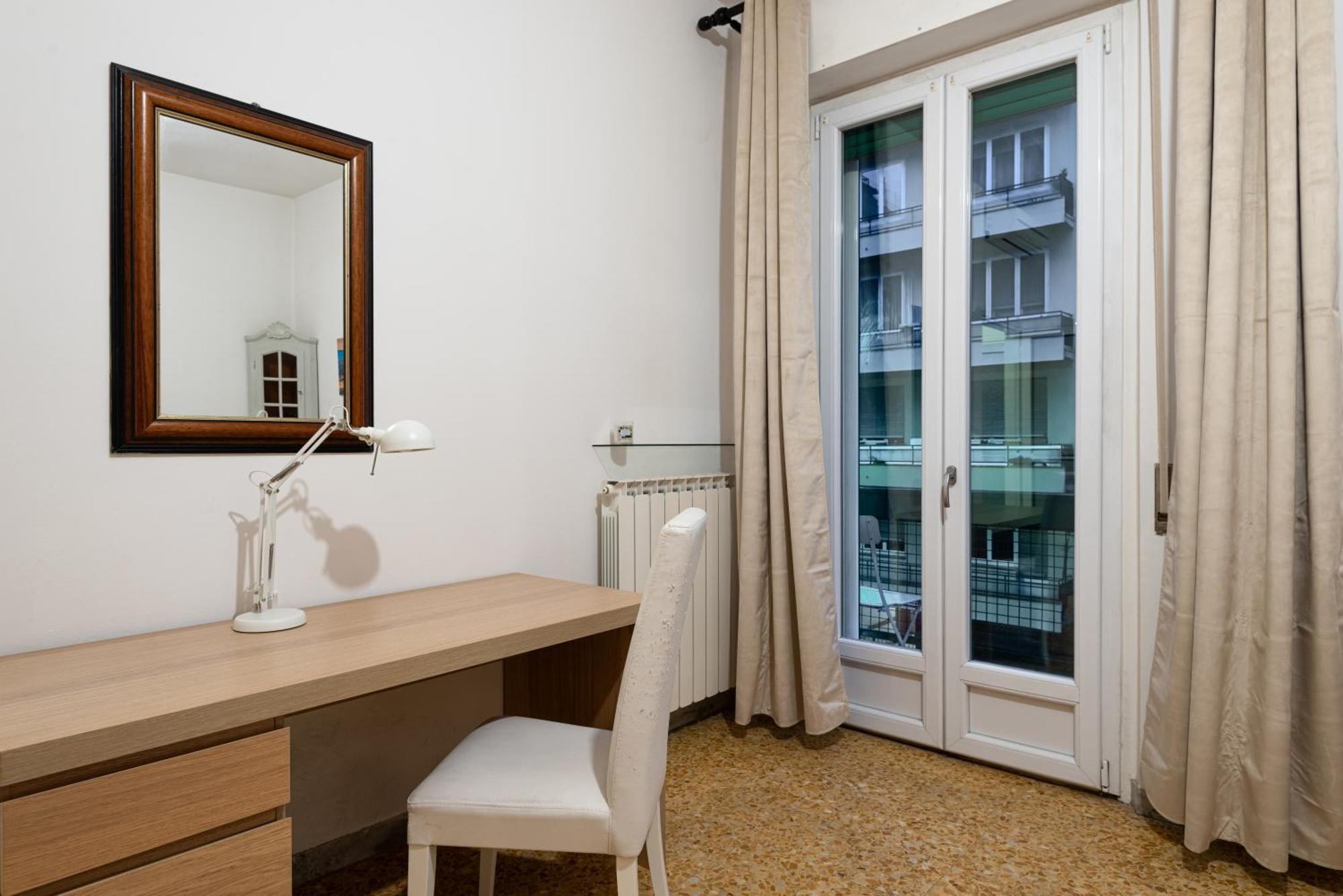 Comfortable Apartment 10 Minutes From City Center Florence Exterior photo